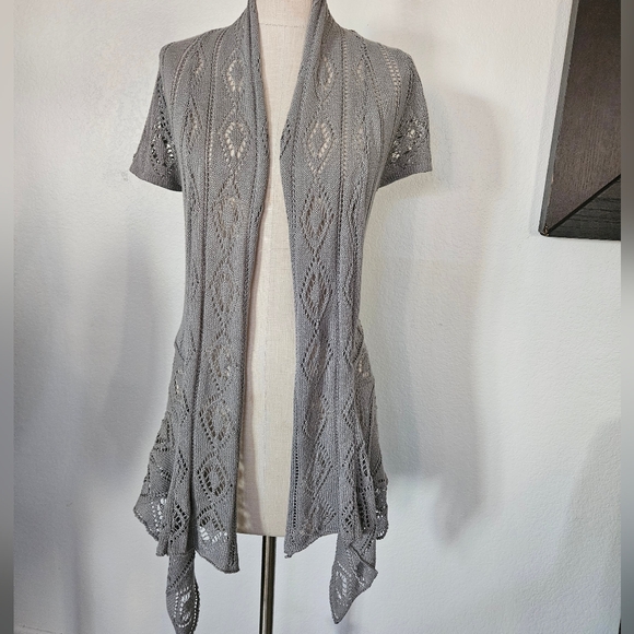 HENDI Y2K Crochet Ruffles Cardigan - Picture 8 of 8